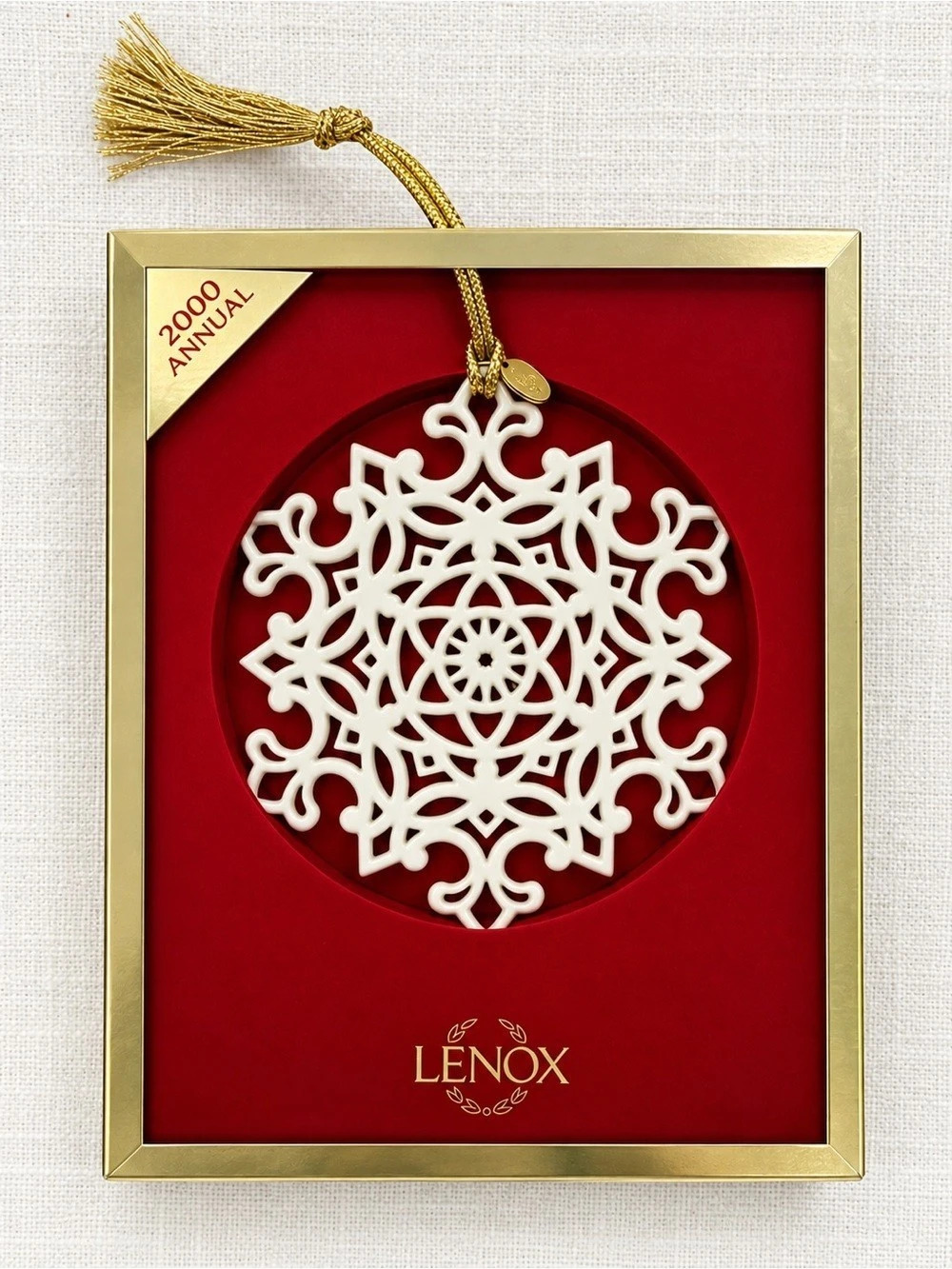 Lenox Porcelain Snowflake Christmas Ornament 2000 Snow Fantasies Annual with Box
